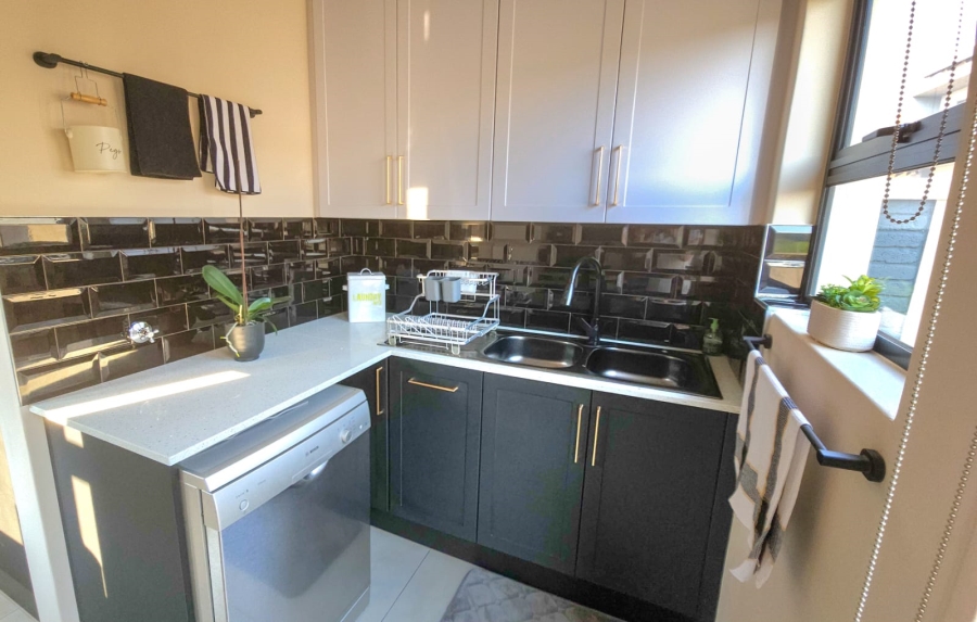 4 Bedroom Property for Sale in Landsmeer Residential Estate North West